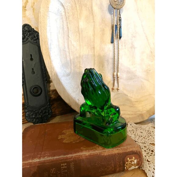 Boyds Glass Cupped Praying Hands – Uranium Vaseline Glass – Limited Edition – Gl - Picture 4 of 11